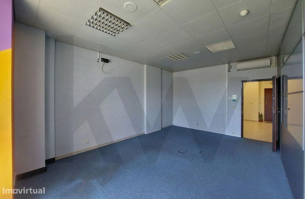 Escritório para Arrendamento – Localização Premium em S. Domingos de B