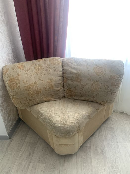 Угловая позиция от мягкого уголка