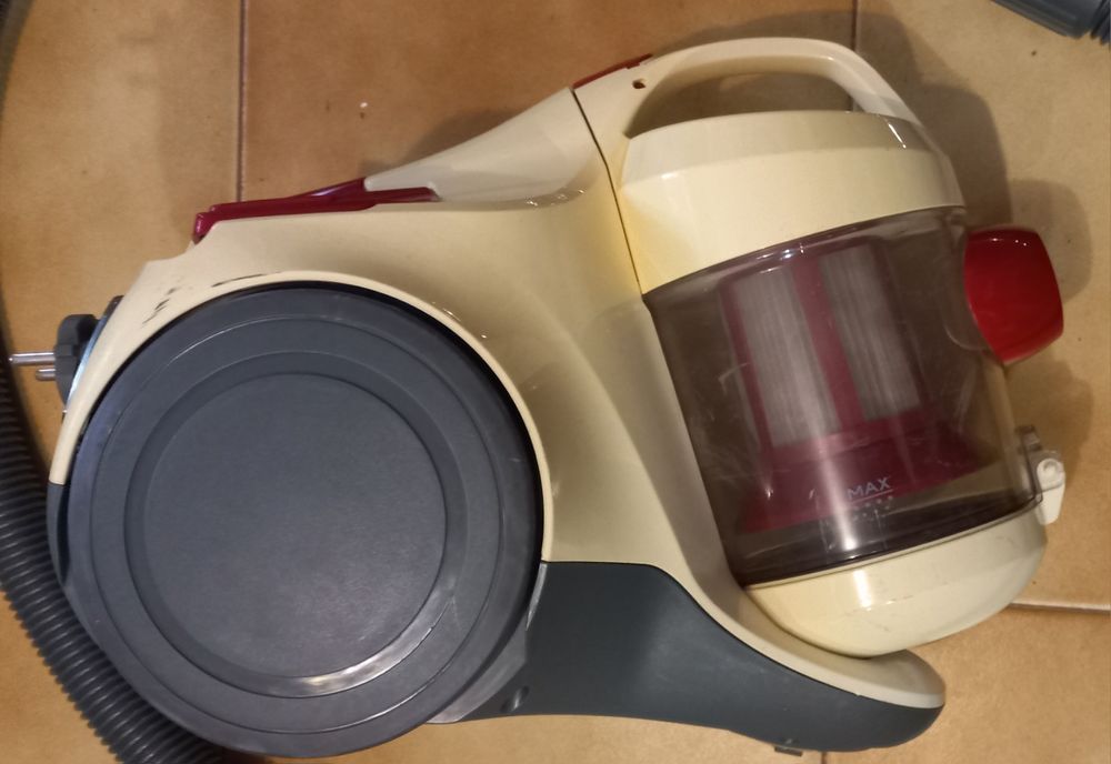 Aspirador Kunft com boa aspiração