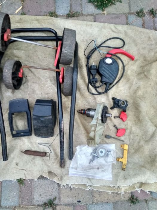 Газонокосилка bosch rotak 34 (На запчасти)