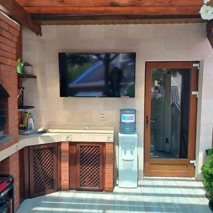 Дом-дача в закрытом, охраняемом кооперативе. 40 м к морю! 3 паркоместа