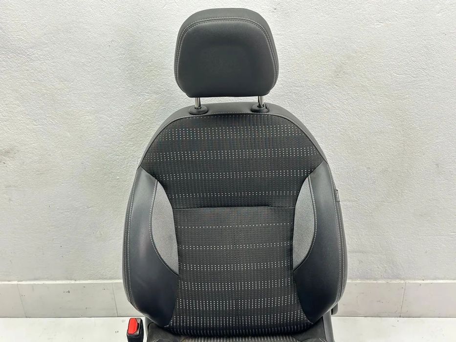 Conjunto Bancos (GT Line) - Peugeot 2008 I (2014)