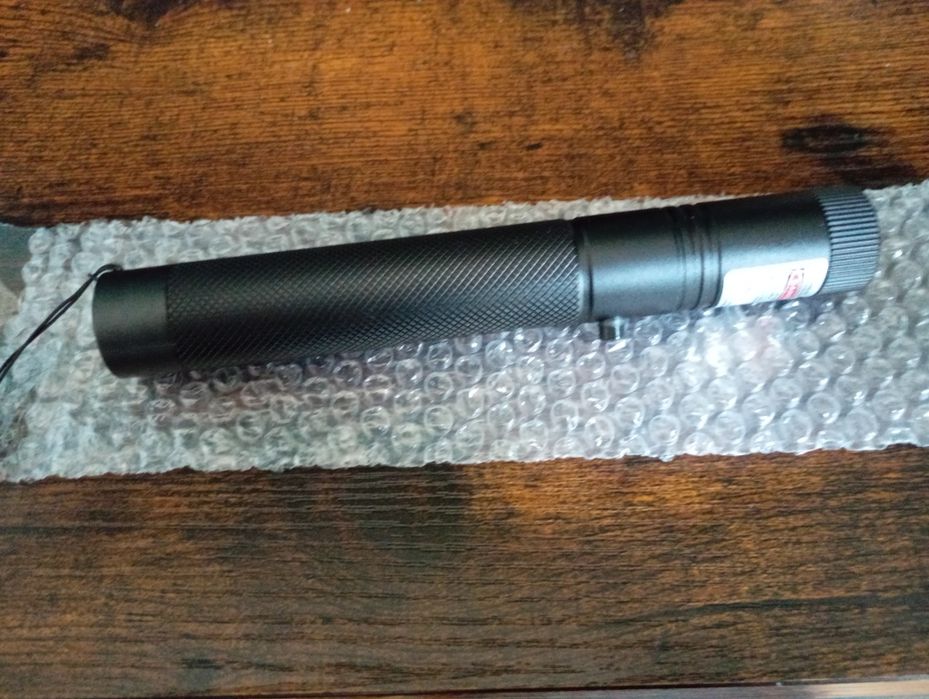 Sprzedam zielony laser, przejściówkę, zaślepkę i kabel usb
