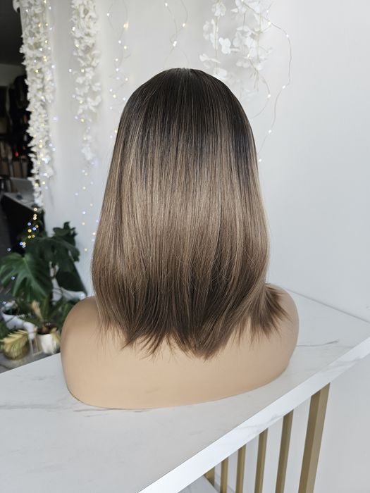 Peruka Ava ombre bob imitacja skóry naturalny efekt