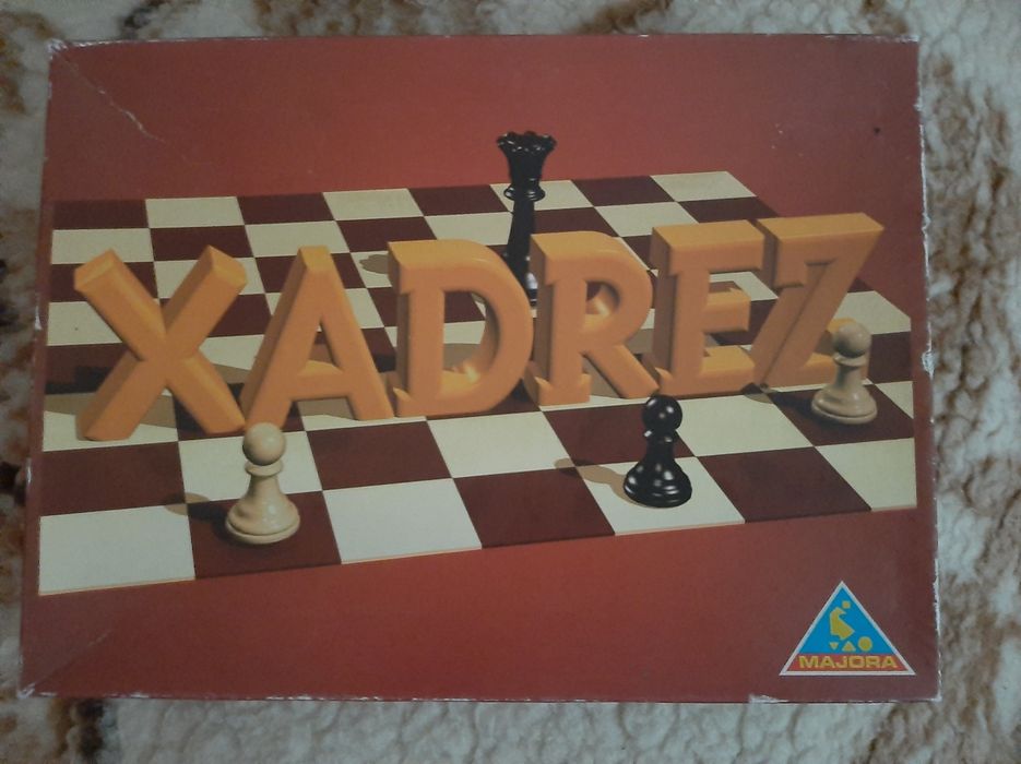 Jogo de Xadrez da Majora completo