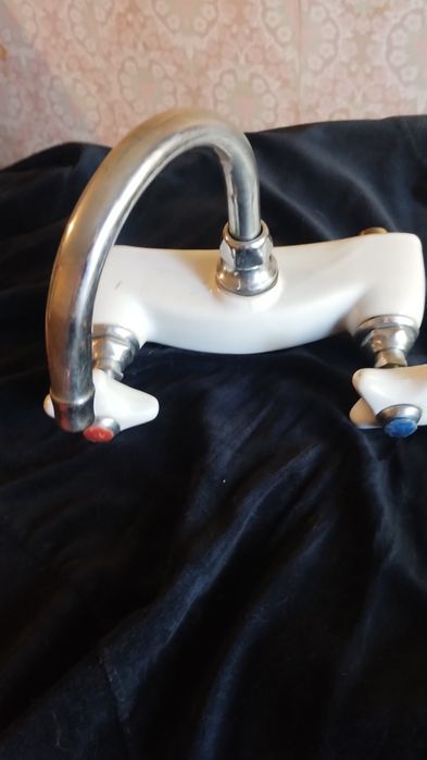 Змішувач для кухні керамічний