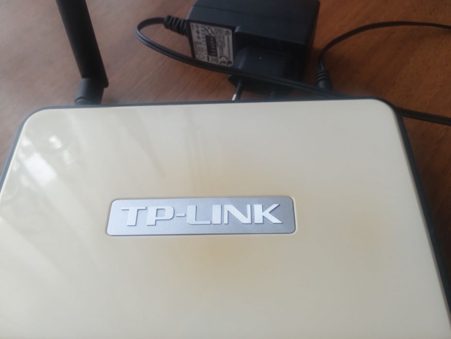 Продам Wi-Fi роутер TP-LINK TL-WR741ND