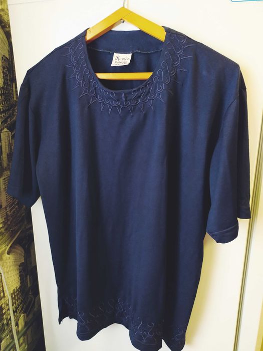 Кофты тёплые разные. Недорого.