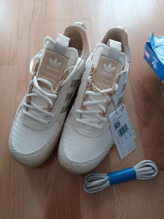 Adidas marathon marvel