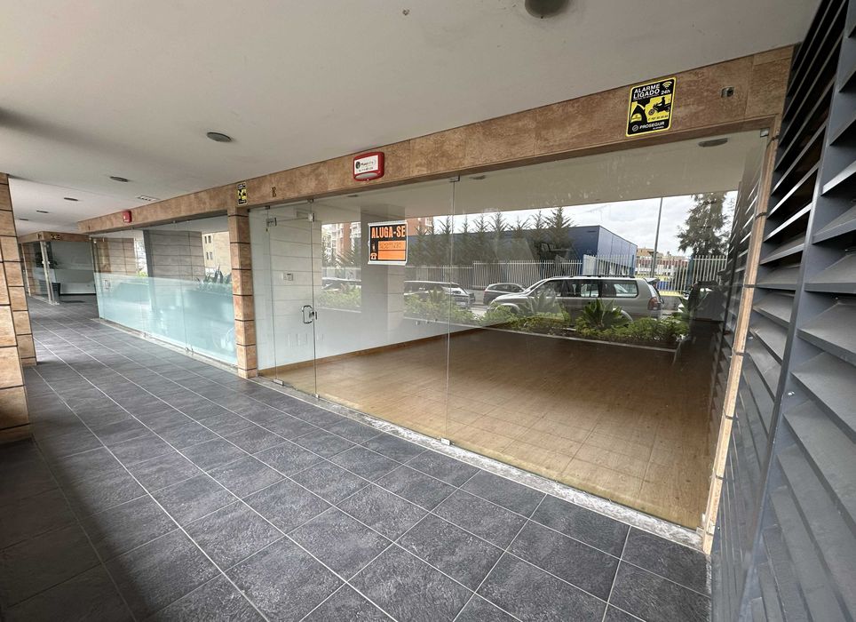 Espaço para Arrendamento nas Colinas do Cruzeiro