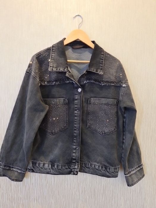 Джинсова куртка жіноча