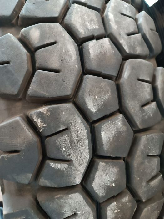 OPONY 14.00x20 z Wojska