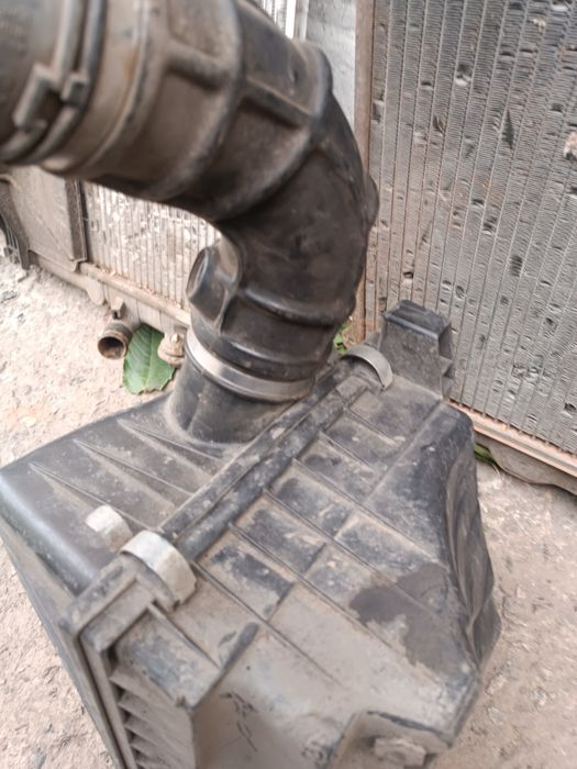 Корпус воздушного фильтра Опель вектора б