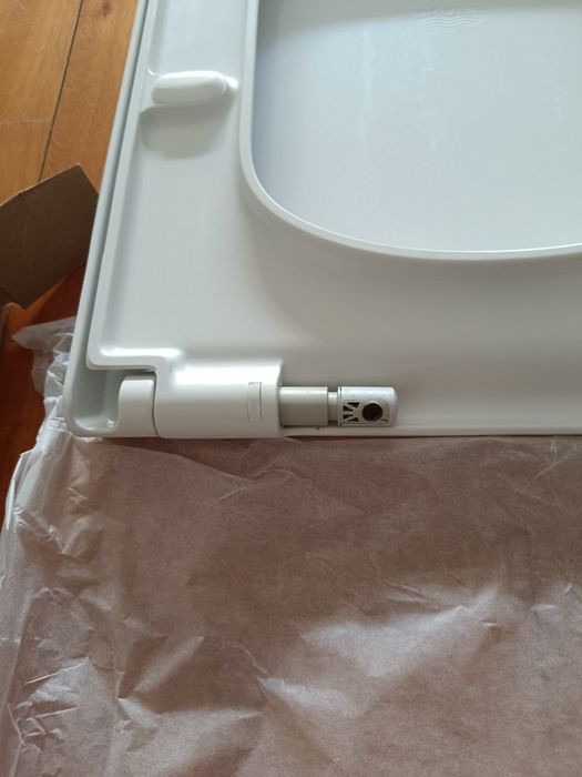 Tampa sanita Grohe clova ceramic