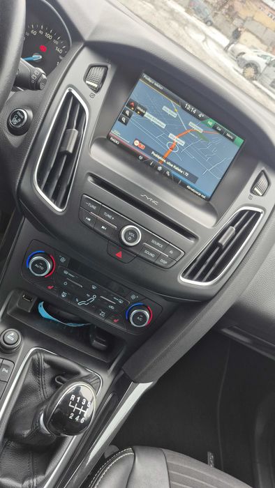 Ford Focus kombi bezwypadkowy  śliczny kolor