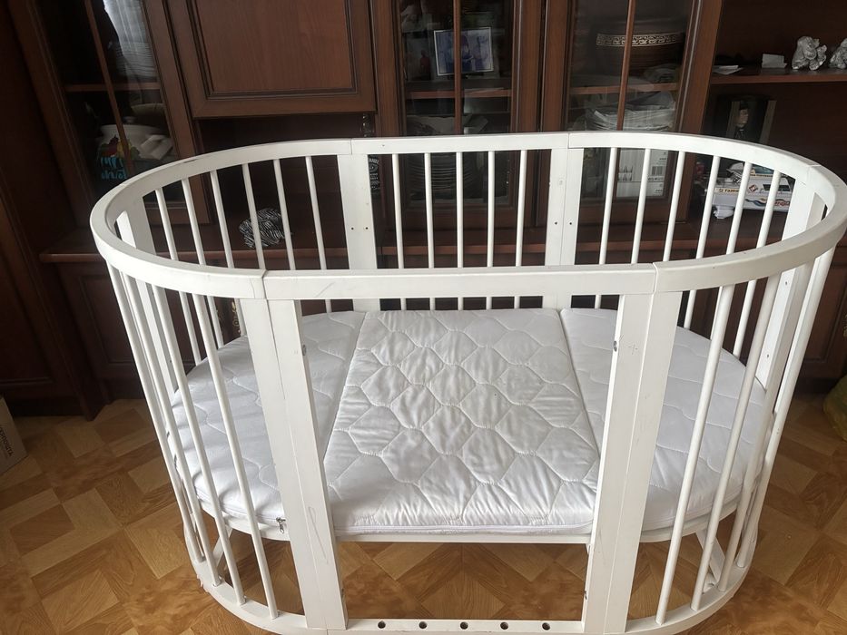 Ліжечко трансформер кругле