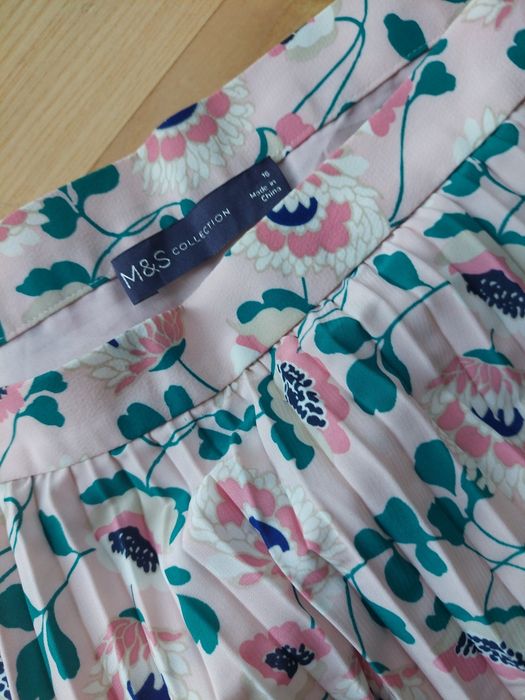 Plisowana spódnica M&S 16