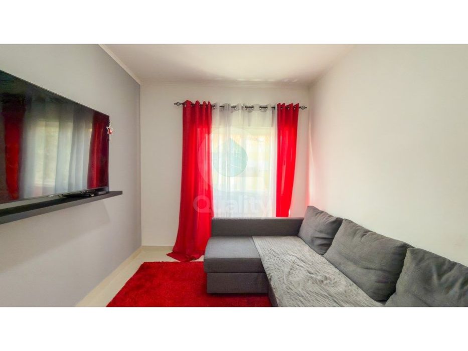 Apartamento T3 convertido em T2 na Verderena