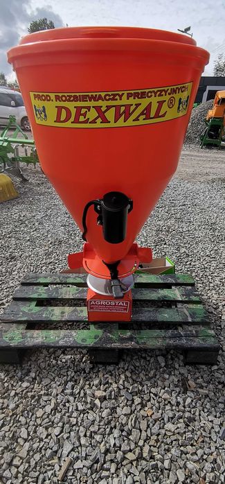 Solarka Dexwal SALTDROG 100l zawieszana lej na hak AGROSTAL