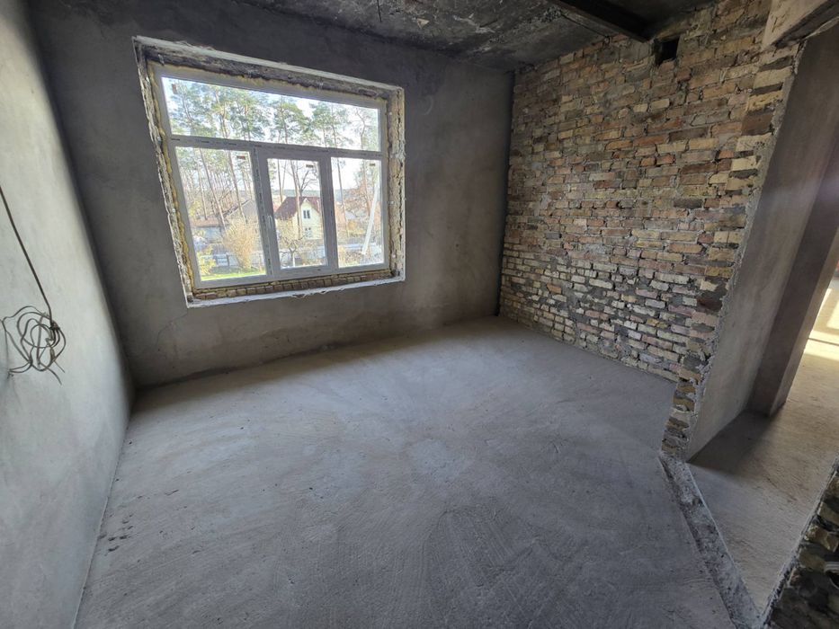 Будинок 230 м² в Ірпені, вул. Варшавська — $85 000. Цоколь мансарда гараж. - More