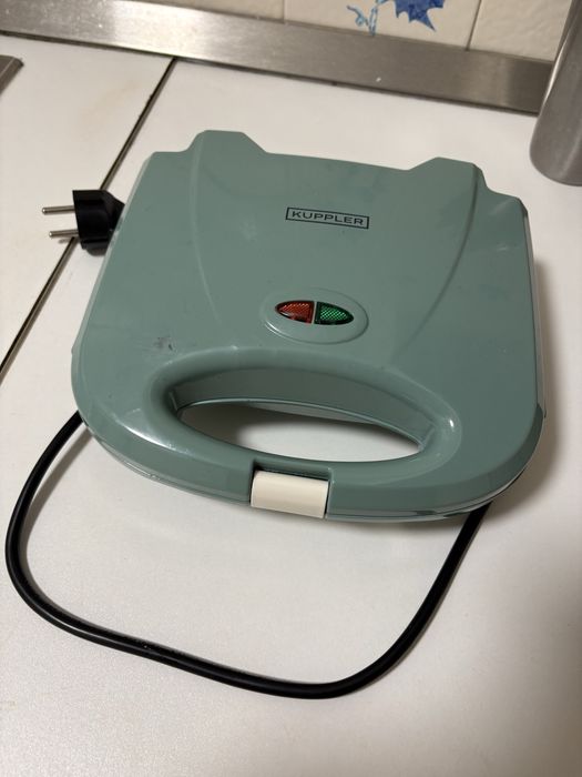 Sanduicheira KUPPLER K-709-2 750W Funcional