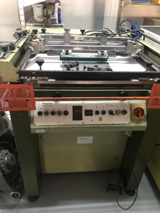 Maquina para serigrafia de planos semi-automatica