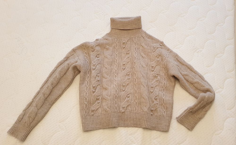 Sweter z golfem M