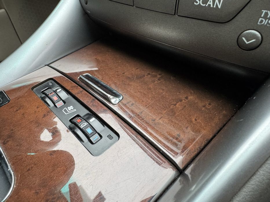 Lexus IS 2011рік пробіг 180 тис!