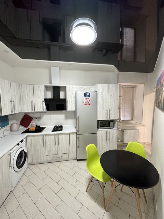 Центр #3 Yellow Wall apartment . Центр Новострой, с бомбоубежищем
