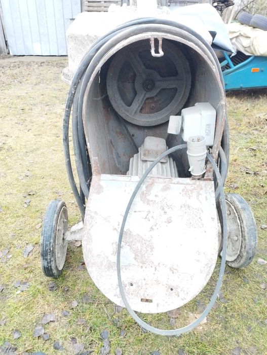 Betoniarka 250l, używana