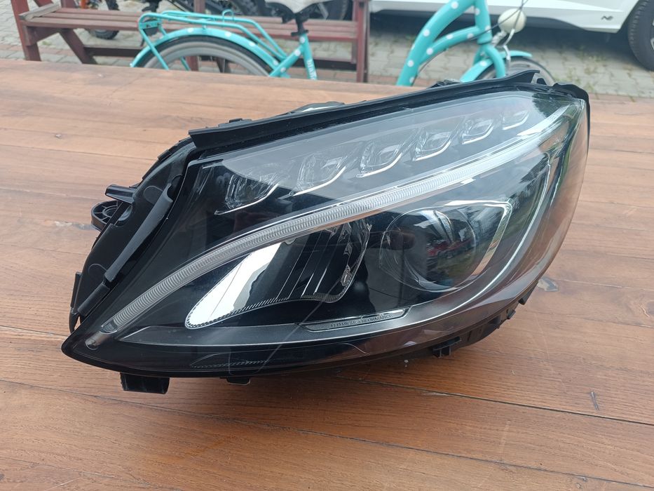 Lampa reflektor Lewy kompletny LED Performance w205  a2059063703