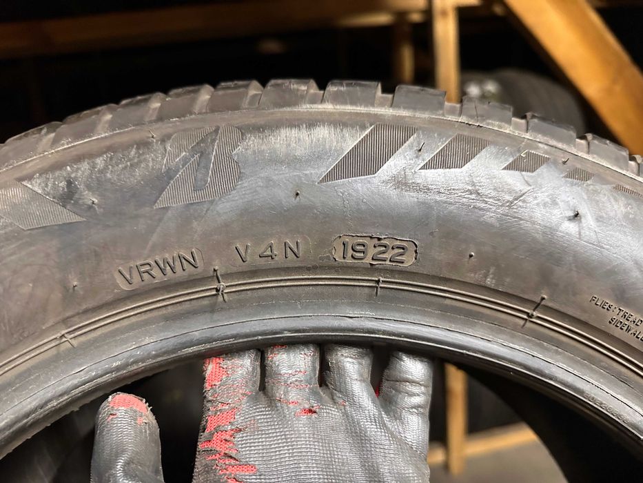 Шини всесезонні 195/60R16 BRIDGESTONE WEATHER CONTROL A005 2шт 6+мм 2022