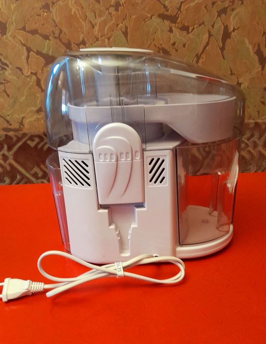 Продаю Соковыжималку "Scarlett SC 012" Новая