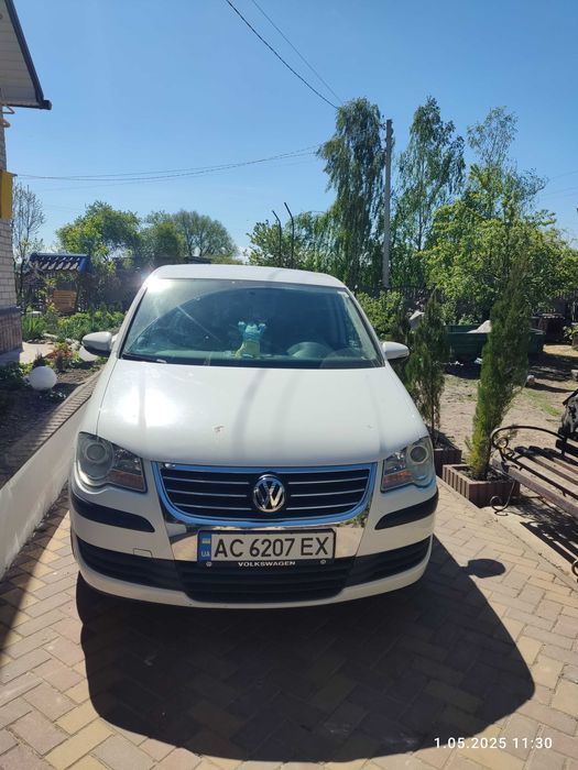 Продам машину Volksvagen Touran