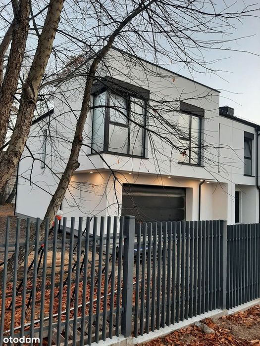 OSTATNI DOM Sulejówek pod Warszawą antresola