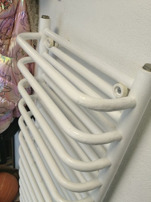 Grzejnik drabinkowy biały  107 x 43.5 / 40 cm rozstaw