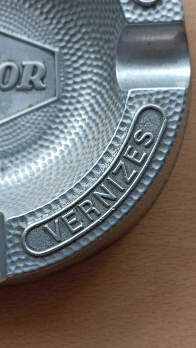 Cinzeiro antigo da companhia industrial TIPOR