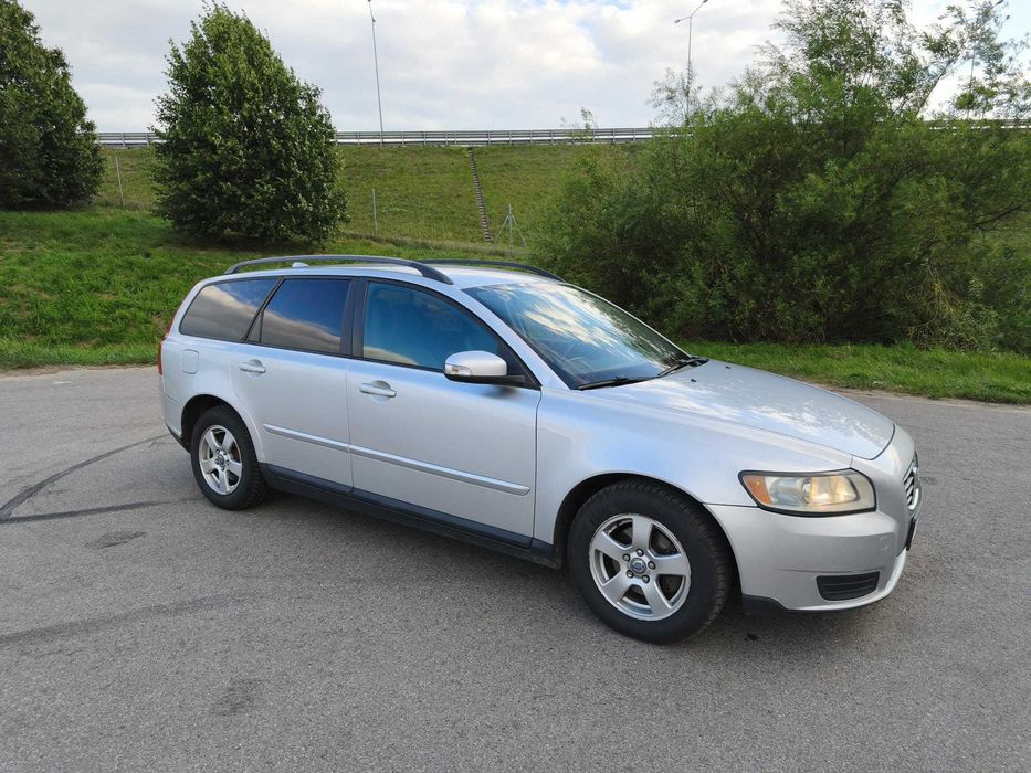 Volvo V50
