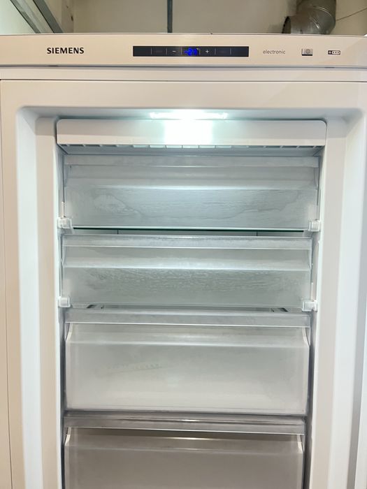 Морозильна камера Siemens 176/70