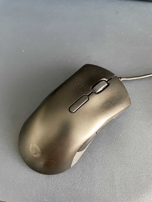 Rato Gaming LENOVO Legion M300 RGB Gaming (8000 dpi - Preto)