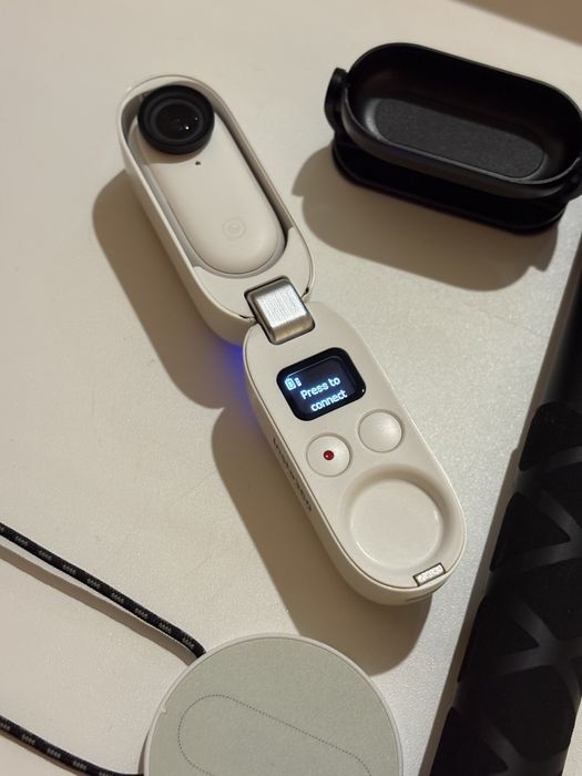 Insta360 GO 2 — маленька камера для великих моментів