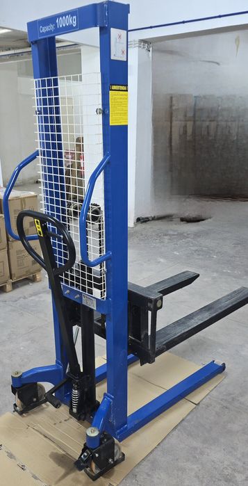 Stacker manual (usado).