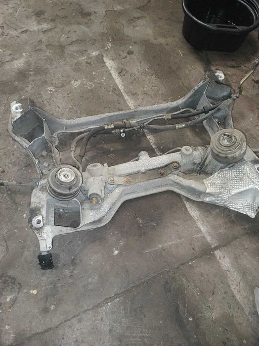 Mercedes W207, W203 wózek, sanki, kołyska przód, Części