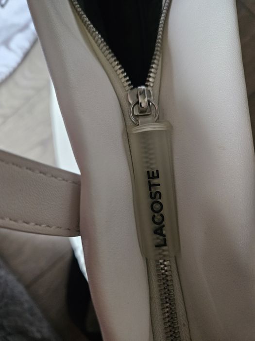 Sprzedam torebke Lacoste