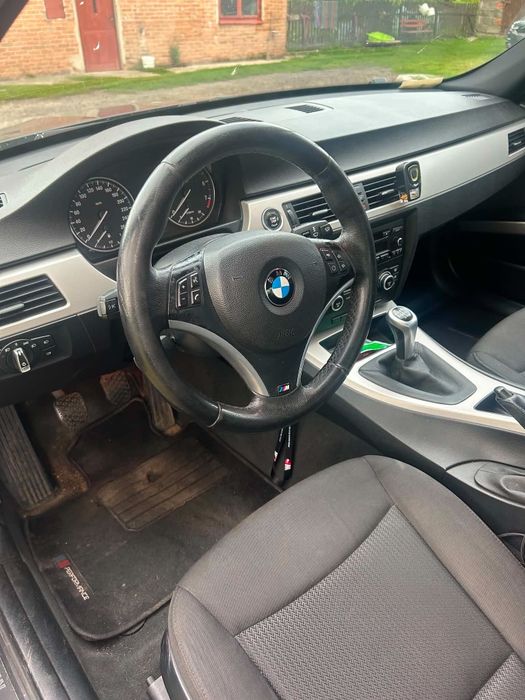 BMW 3 E90 po lift