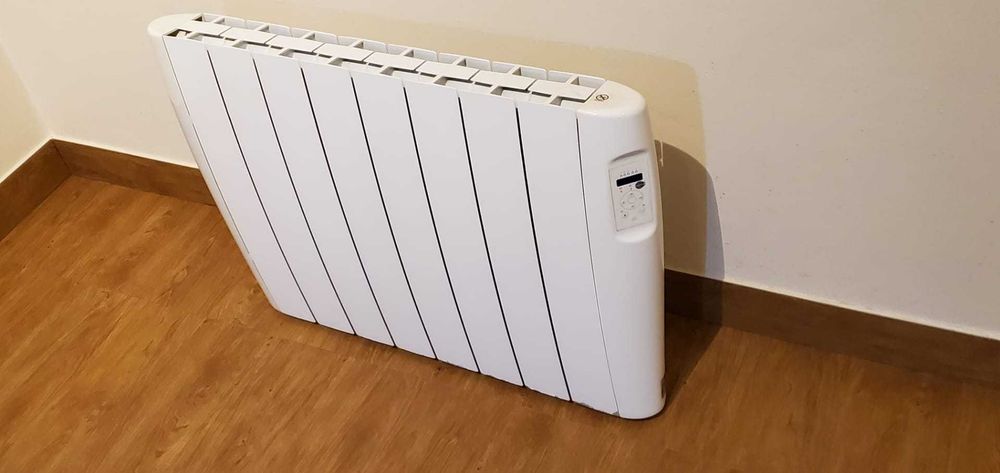 2 Radiadores elétricos de aquecimento de 8 elementos