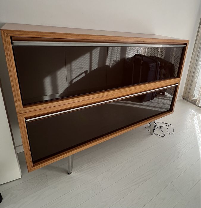 Movel com luz interior automatica