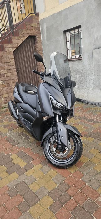 Yamaha X-max 300