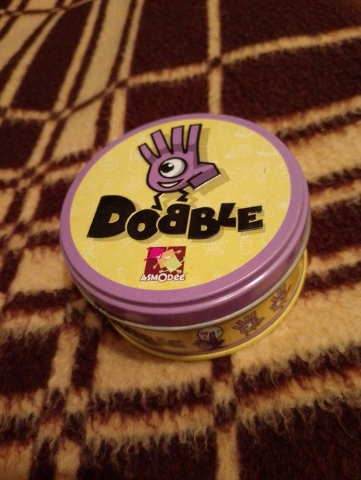 Dobble AsmOdee Uwaga! Nieodpowiednie dla dzieci poniżej 3 lat.
