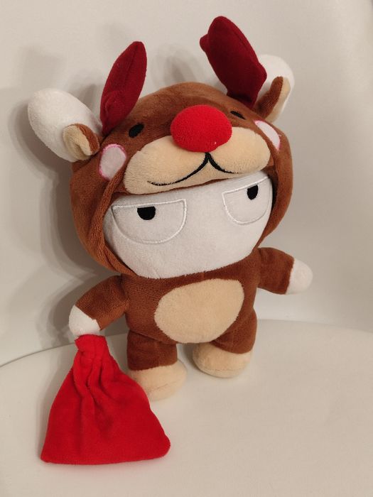 Maskotka Xiaomi Mi Tu. Królik w stroju reniferka